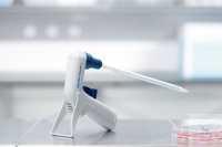 4430000018 Eppendorf Easypet 3 ���. ���� �������, ��������� ���������, ������� ����� � 2 �������� ...